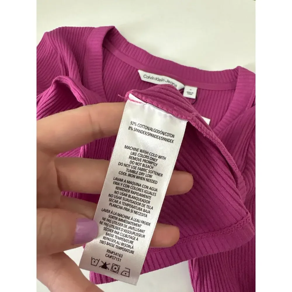 Calvin Klein NWT Ribbed Long Sleeve Cropped Tee‎